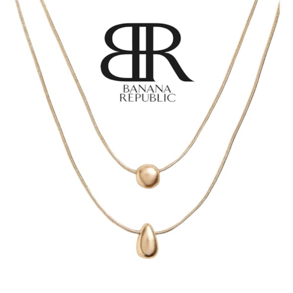 NWT Banana Republic Layered Gold Toned Metal Pendant Necklace - Picture 1 of 13